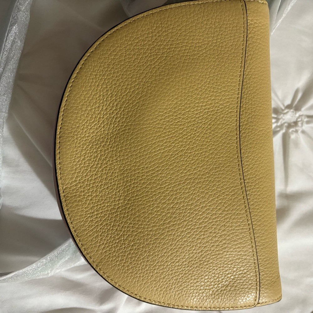Purse - Picture 2 of 4
